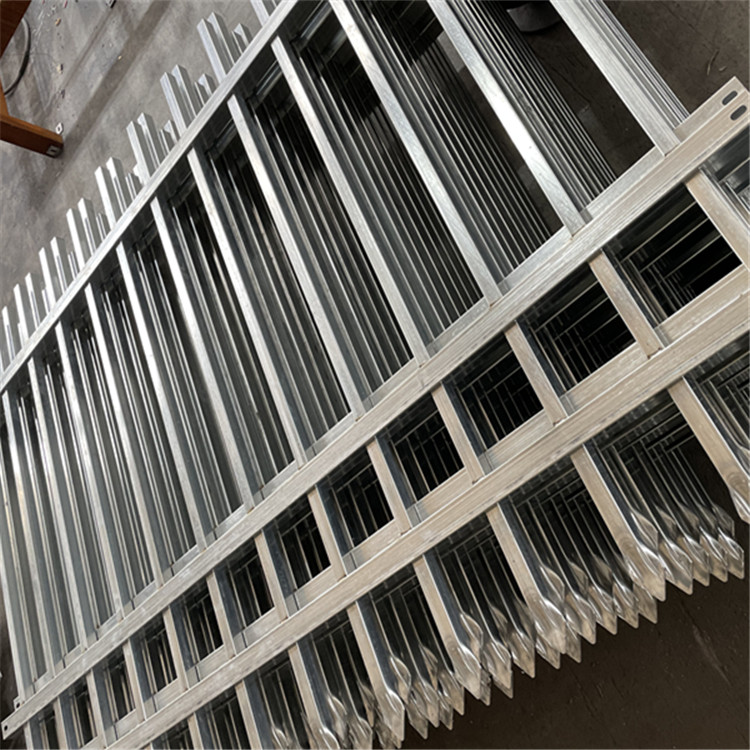 鋅鋼護欄案例展示圖片4 鋅鋼護欄案例展示圖片4